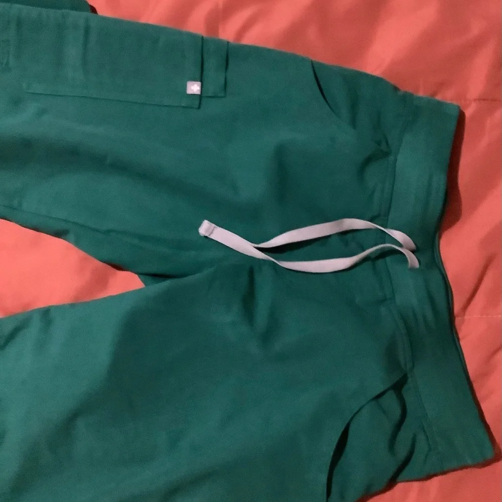 Figs Scrub Hunter Green Kade Cargo Womens Pants Small Petite S/P - Picture 5 of 8